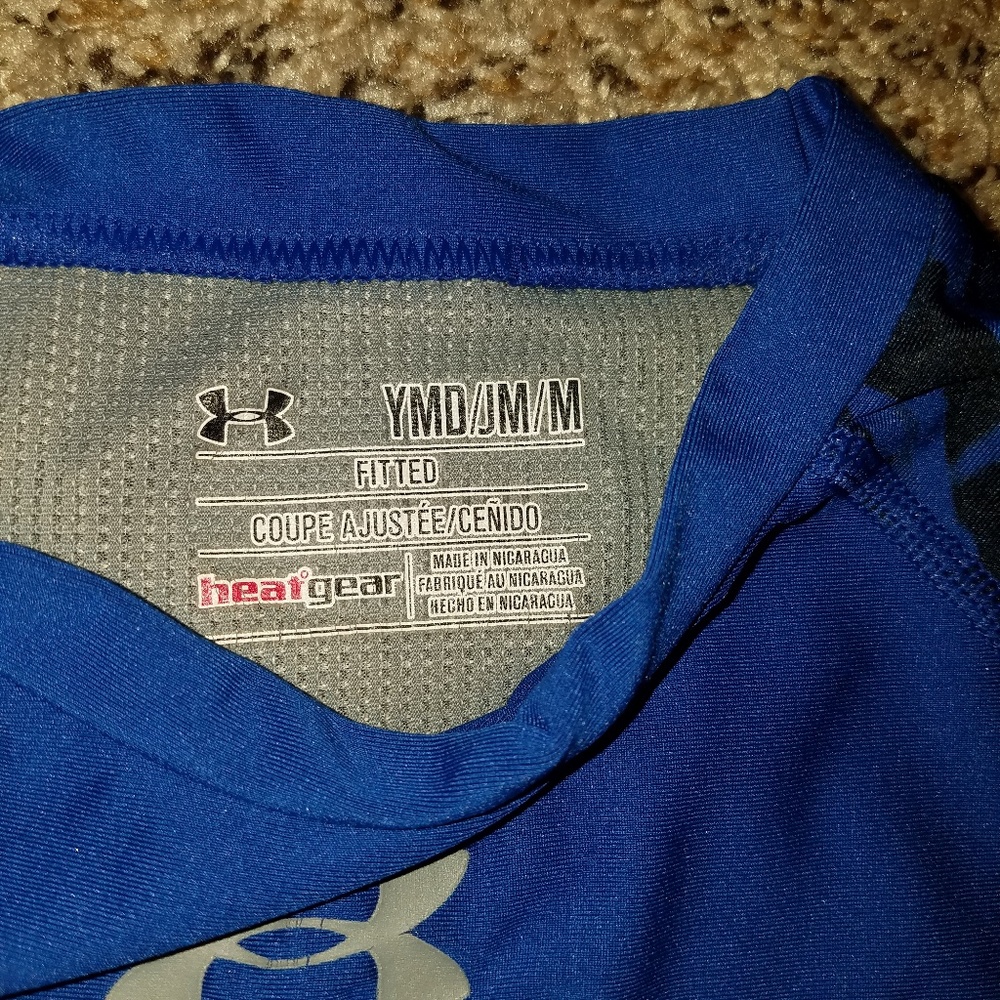 Boys fitted Heat Gear shirt - Picture 3 of 3